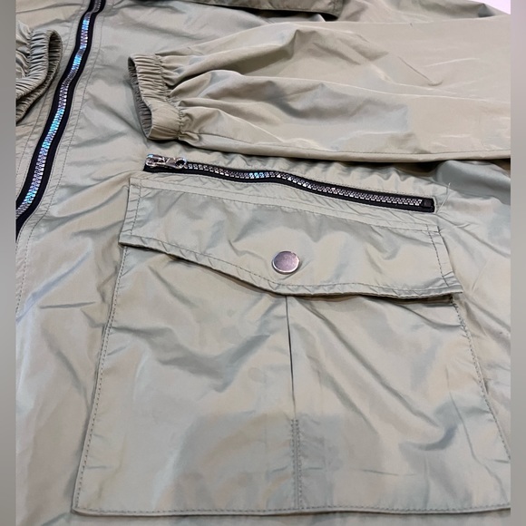 Green Jacket - Picture 3 of 5